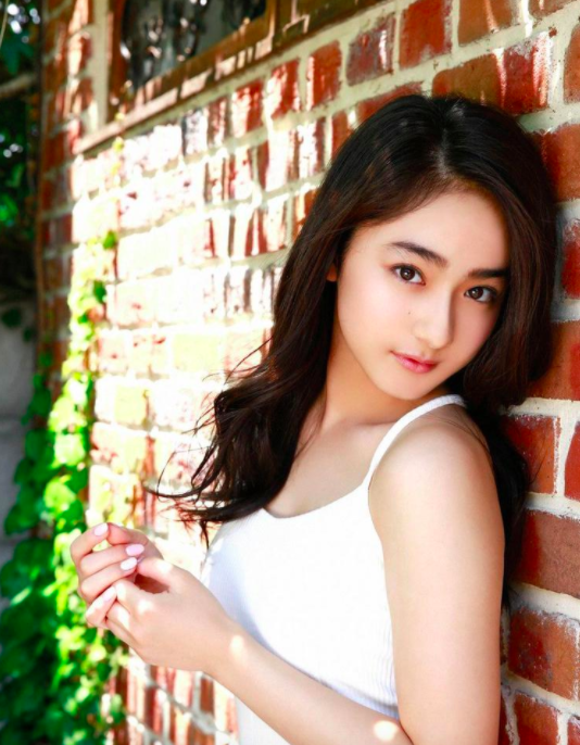 日本极品女高中生平祐奈可爱动人图片 2